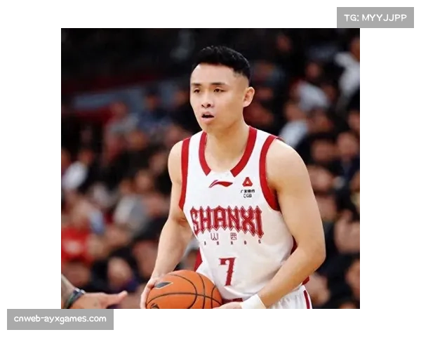 原帅连续命中高难度三分，无视防守的投篮表现点燃主场